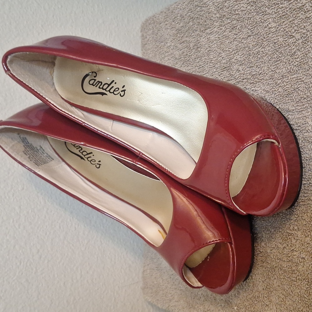 Candies Sunny Red Heels 7.5